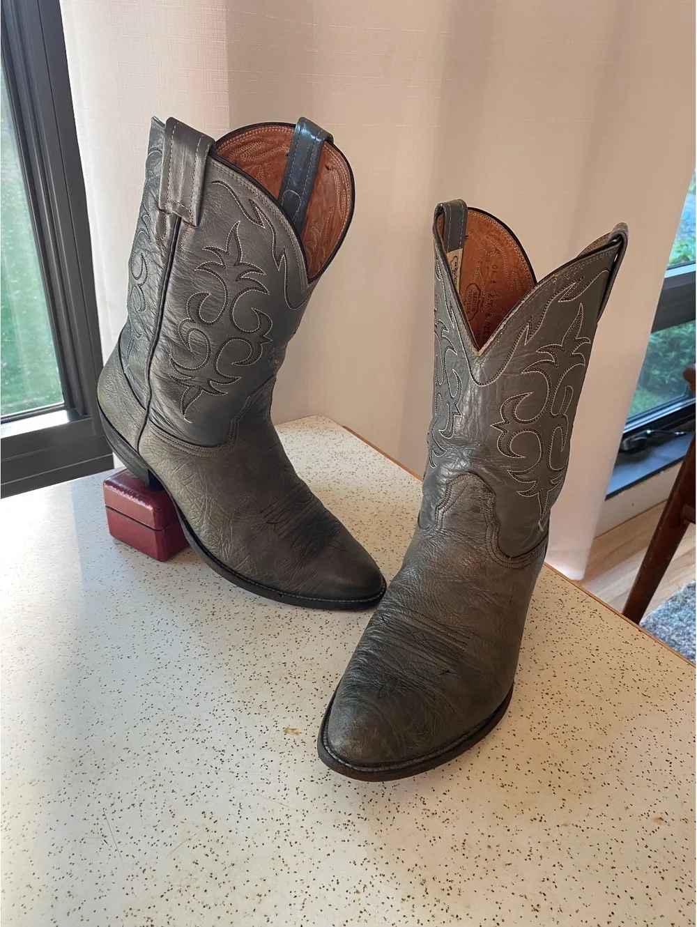 Nocona leather gray two tone pointed toe pull on cowboy boots 10D men’s vintage